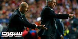 Real Madrid's coach Carlo Ancelotti (R) and his assistant Zinedine Zidane shout at their players during their Champions League final soccer match against Atletico Madrid at Luz stadium in Lisbon, May 24, 2014. REUTERS/Kai Pfaffenbach (PORTUGAL - Tags: SPORT SOCCER)