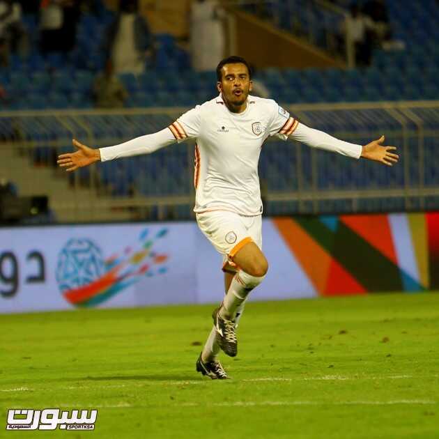 وفد كندي يزور نادي الشباب