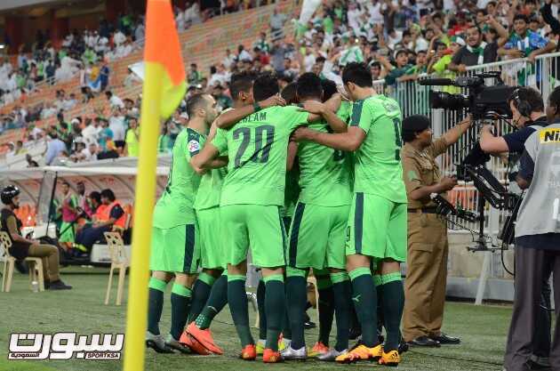 الأهلي ضيفاً على العين لإستعادة