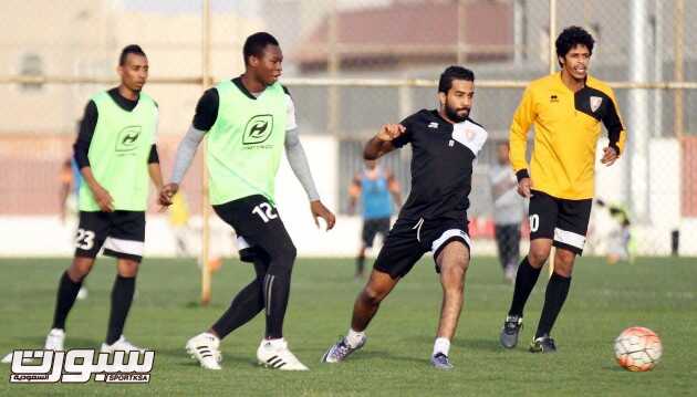 الوحدة يؤدي مرانه الأخير لمواجهة