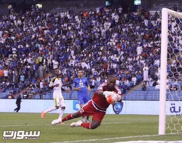 صور من مواجهة الهلال والاتحاد-تصوير