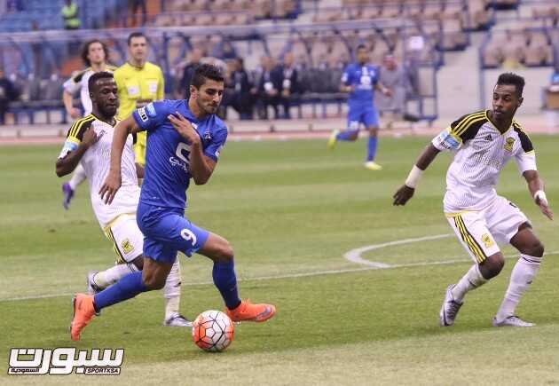 صور من مواجهة الهلال والاتحاد-تصوير