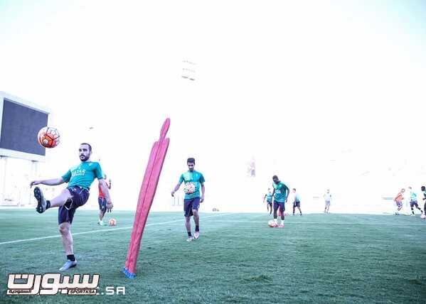 الاهلي يعاود تحضيراته بتدريبات استشفائية
