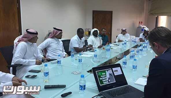 اللجنة الفنية تعقد إجتماعا بأندية
