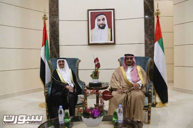رئيس الهلال يتقدم بعثة الفريق