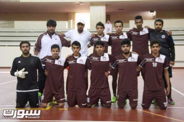 حكام الصالات يبدعون في قيادة