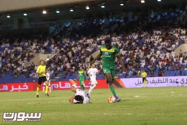 صور من لقاء الخليج الهلال