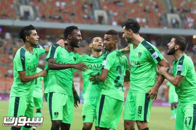 صور من لقاء الأهلي الإتحاد