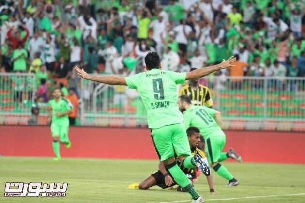 صور من لقاء الأهلي الإتحاد