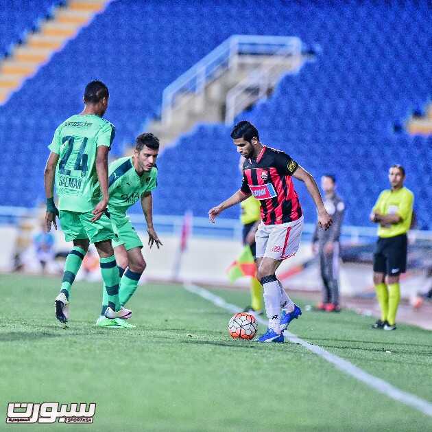 صور من لقاء الرائد الأهلي