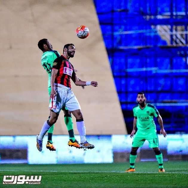 صور من لقاء الرائد الأهلي
