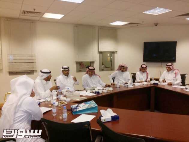 لجنة الإعلام الرياضي تعقد اجتماعاً