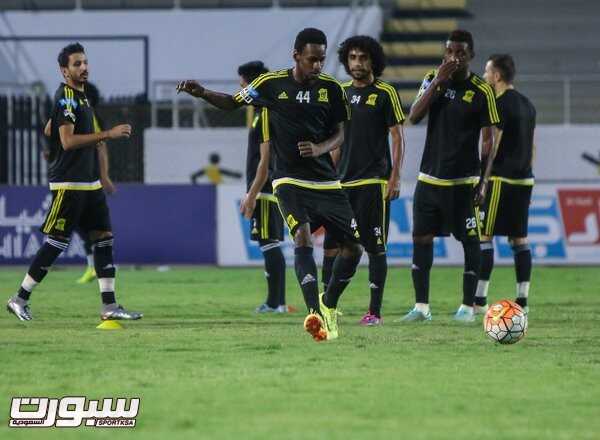 الإتحاد يمنح لاعبيه إجازة نهاية