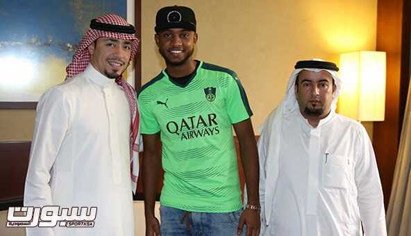 الأهلي يضم الحربي نجم الرائد