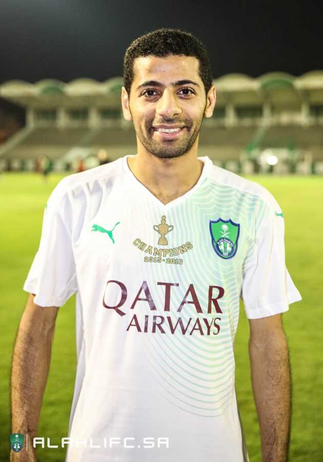 بالصور الاهلي يبدأ الإثنين بيع