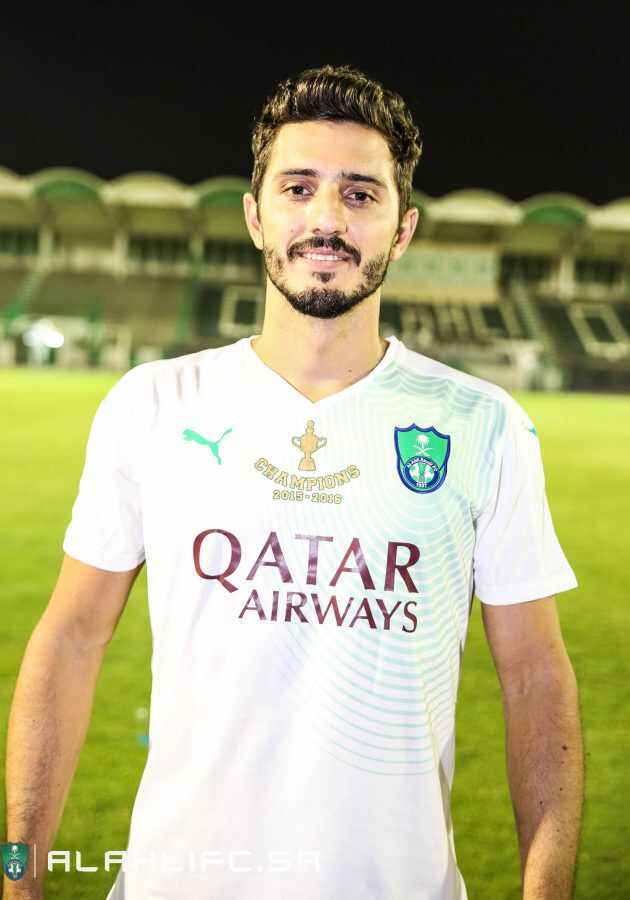 بالصور الاهلي يبدأ الإثنين بيع