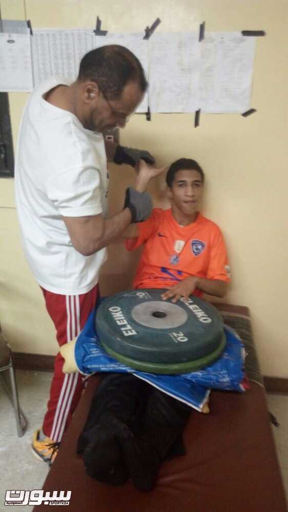 الدغيش يعيد حركة أطراف اليدين