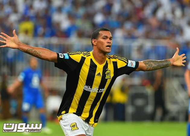 الفتاق يهدد إستمرار ريفاس مع