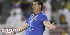 Saudi Arabia's Al Nasser head coach Jorge Orosman Da Silva reacts during their AFC Champions League soccer match against Qatar's Lekhwiya at Abdullah Bin Khalifa Stadium in Doha March 3,2015. REUTERS/Fadi Al-Assaad (Qatar - Tags: SPORT SOCCER)