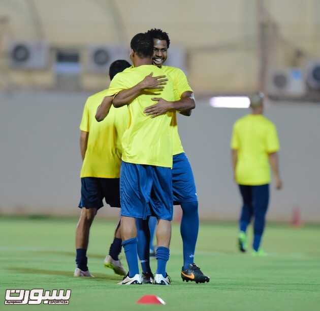 بالصور إنطلاق تدريبات الفريق الأول