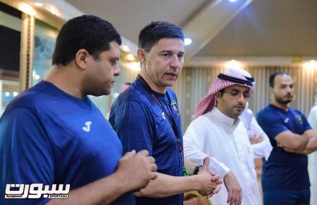 بالصور إنطلاق تدريبات الفريق الأول
