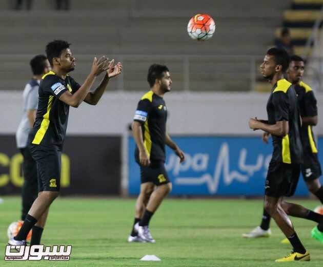صور من تدريبات الفريق الاول