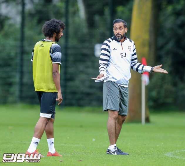 بالصور الشباب يكتفي بفترة واحدة