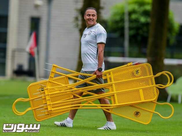 بالصور الشباب يكتفي بفترة واحدة
