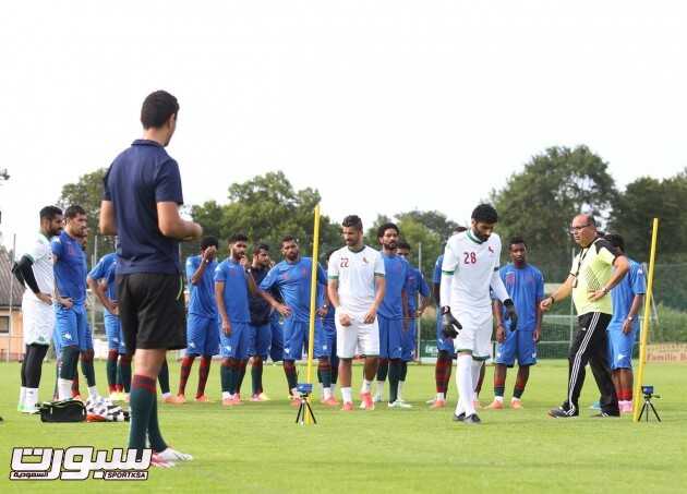 مساعد مدرب المنتخب يزور معسكر