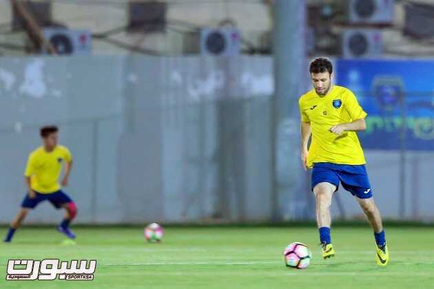 بالصور التعاون يواصل تدريباته ويلاقي