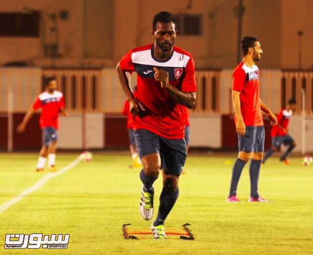 بالصور الوحدة يواصل إعداده ومضوي