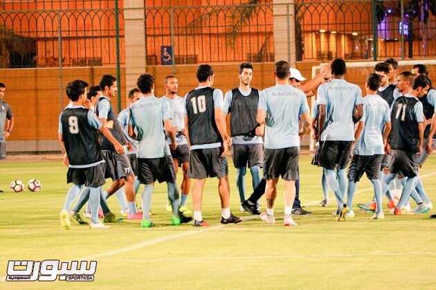 الباطن يختتم تحضيراته للقاء الهلال