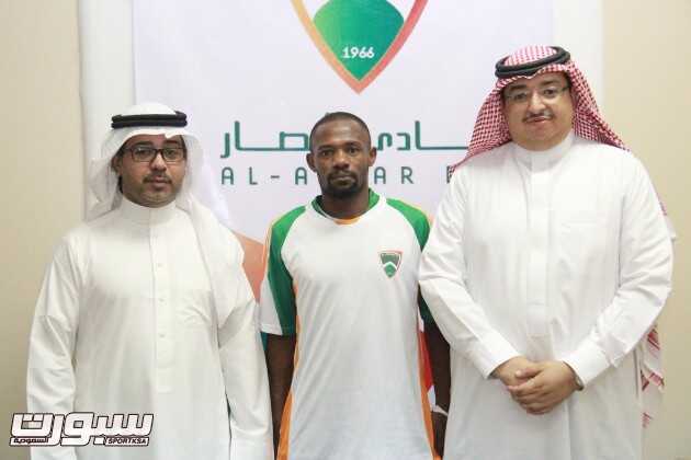 الأنصار يعزز صفوفه بـ خطاب