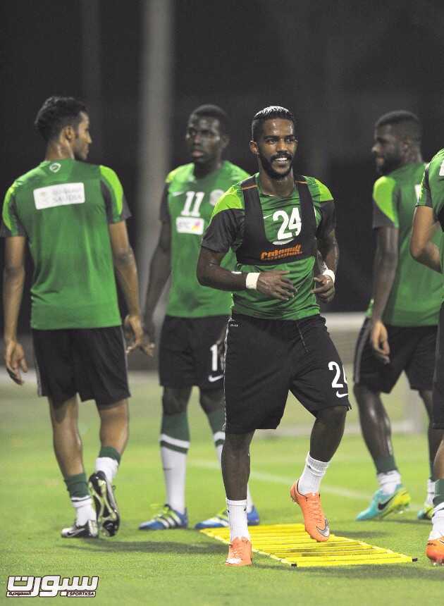 بالصور..الاخضر يصل الدوحة والشهري يواصل