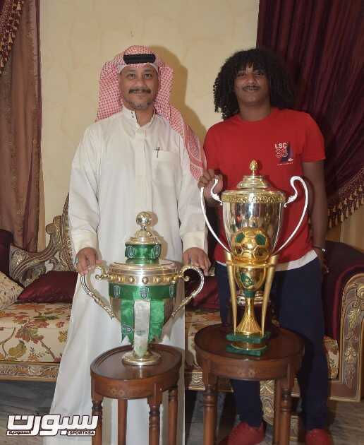 احتفال جماهير النادي الاهلي بمنزل