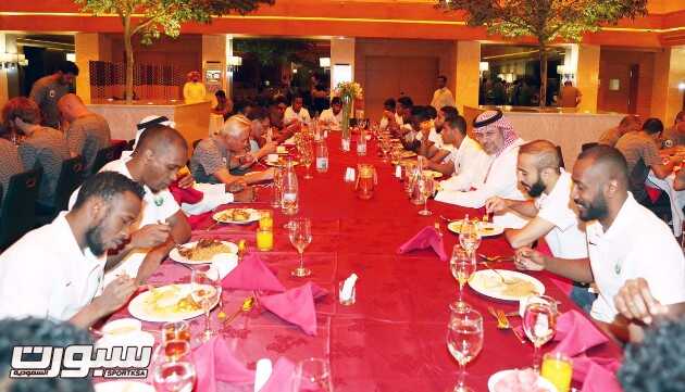 الامير عبدالله بن مساعد يزور