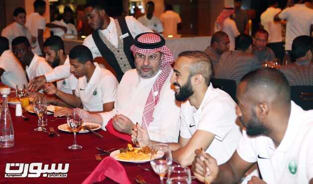 الامير عبدالله بن مساعد يزور