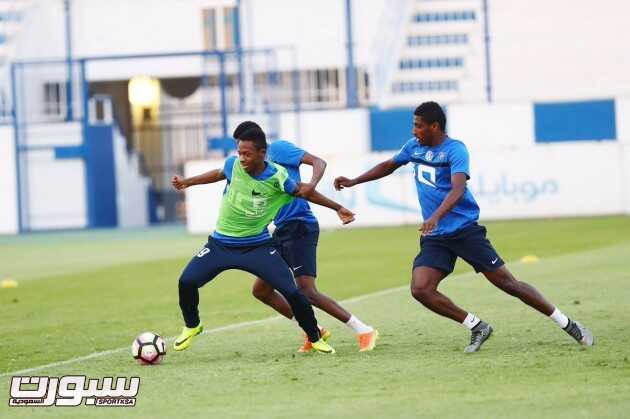 بالصور مران فني للاعبي الهلال