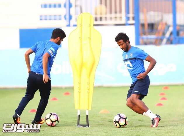 بالصور مران فني للاعبي الهلال