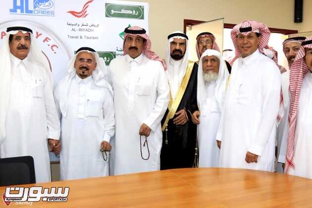 بدعوة من الشيخ حمد الدريس