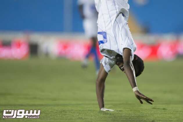 صور من لقاء الرائد الهلال