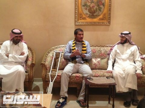 الفريدي يزور المشجع الذي أصيب
