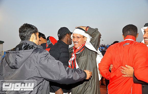 فرحة سابقة لرئيس الرائد