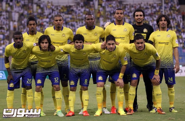 نقره لتكبير أو تصغير الصورة ونقرتين لعرض الصورة في صفحة مستقلة بحجمها الطبيعي