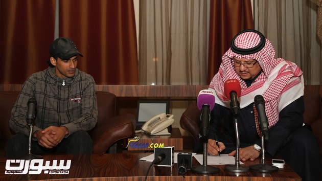 نقره لتكبير أو تصغير الصورة ونقرتين لعرض الصورة في صفحة مستقلة بحجمها الطبيعي