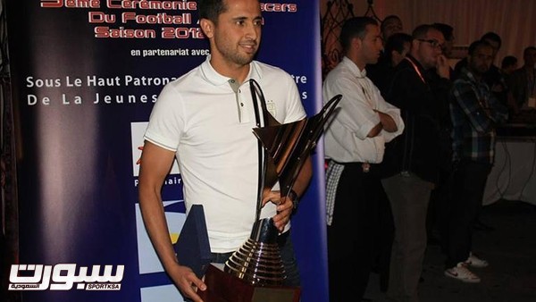 نقره لتكبير أو تصغير الصورة ونقرتين لعرض الصورة في صفحة مستقلة بحجمها الطبيعي