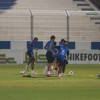 بالصور : الهلال يفتتح تحضيراته لبيروزي ونيفيز يجري حول الملعب