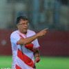 رسمياً .. الرائد يلغي عقد مدربه اليوناني ليمونيس