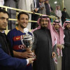 الأمير عبدالله بن نايف يتوج قائد برشلونة بكأس “سلمان عام من الحزم والأمل”