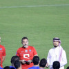 بالصور : الهلال يدشن تدريباته بإجتماع الرئيس و المدرب مع اللاعبين